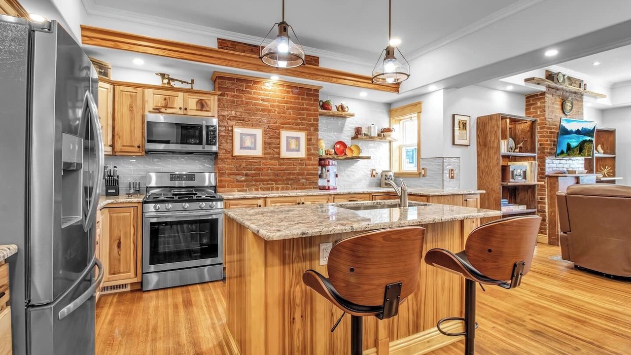 Photo of Kitchen in Front Park