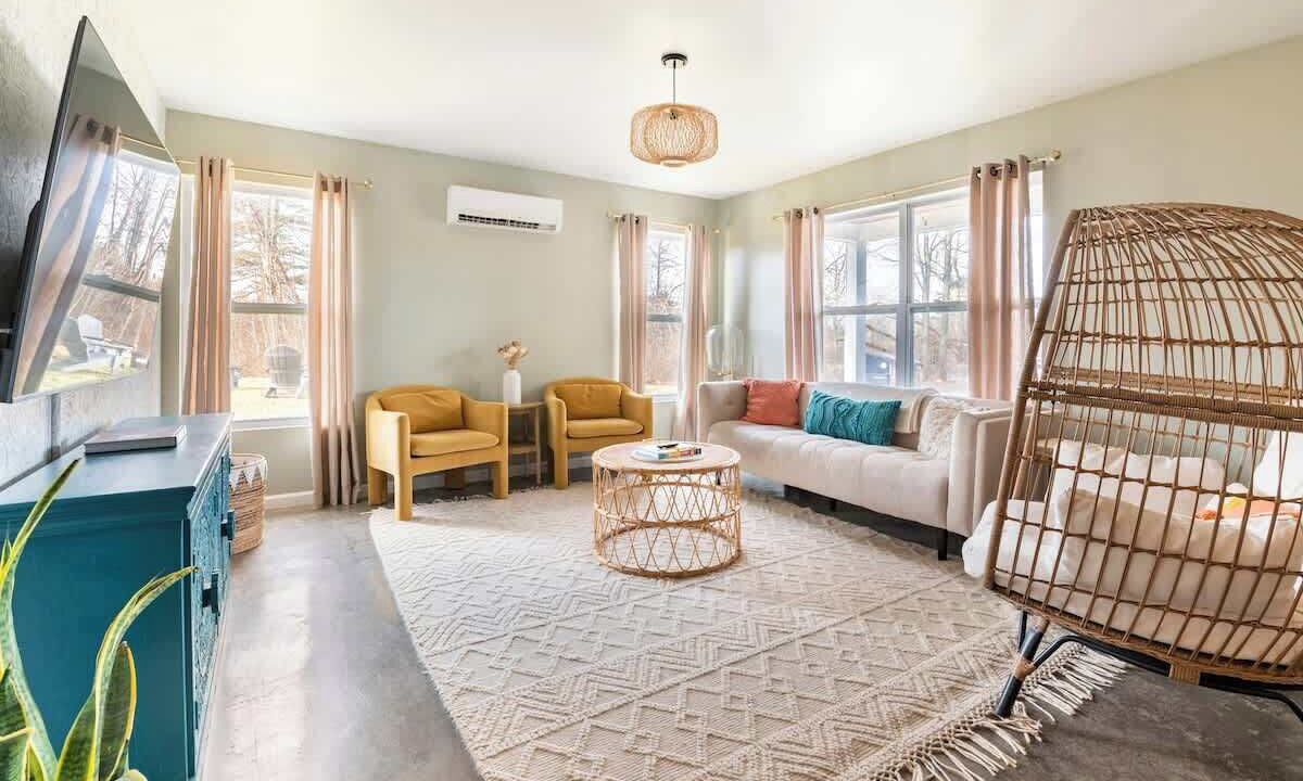 Photo of Livingroom in Ithaca