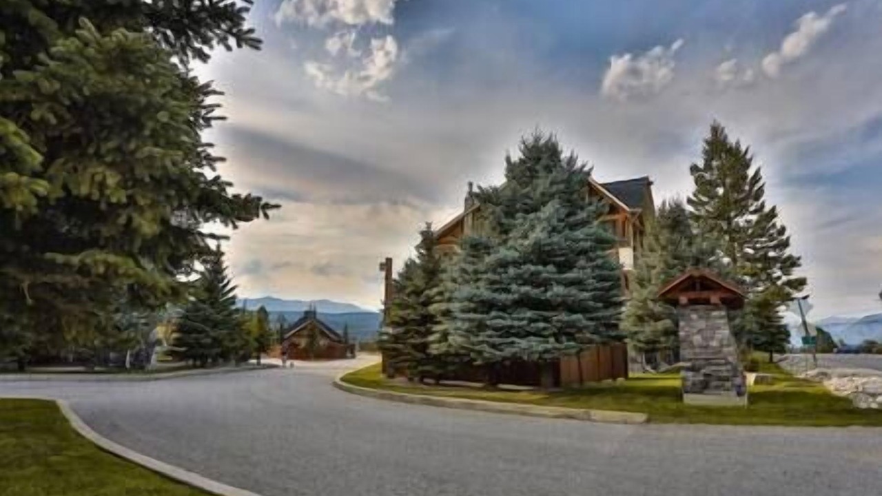 Photo of Outdoor in Radium Hot Springs