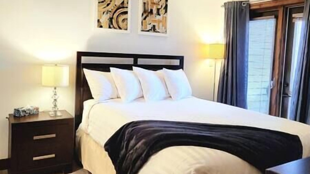 Photo of Bedroom in Radium Hot Springs
