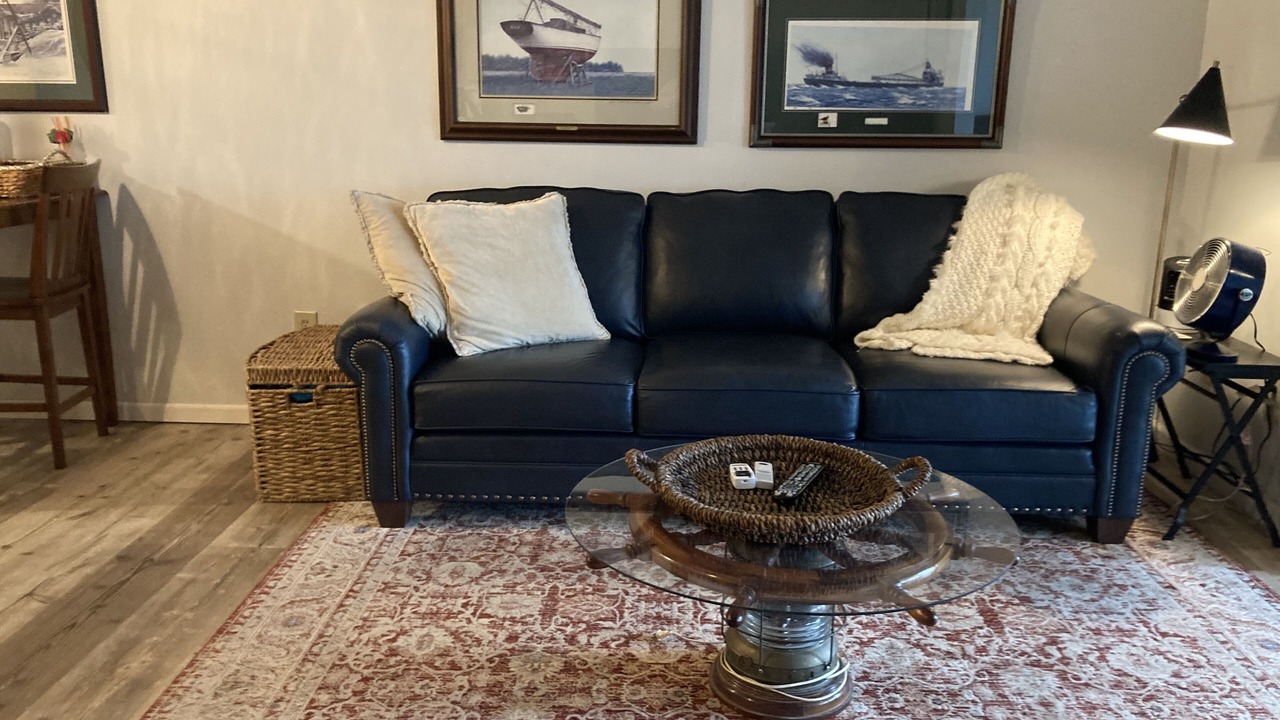 Photo of Livingroom in Port Clinton