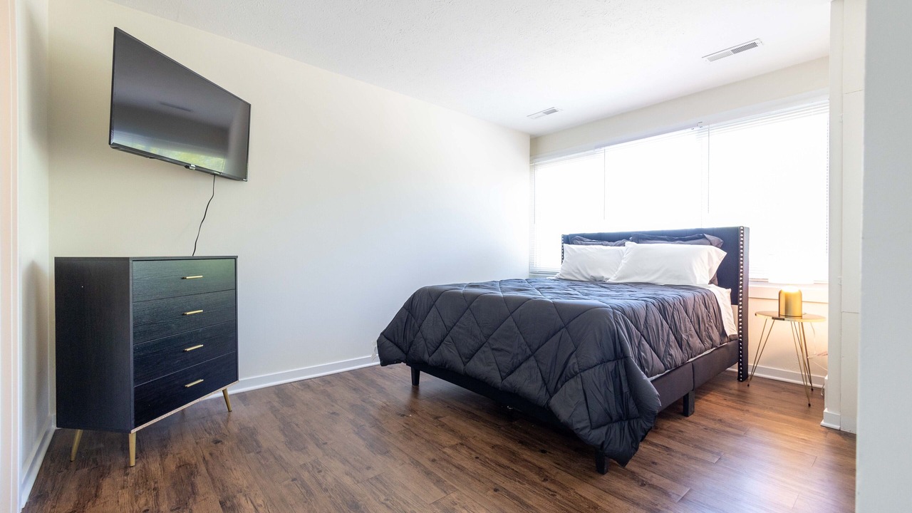 Photo of Bedroom in Lakewood