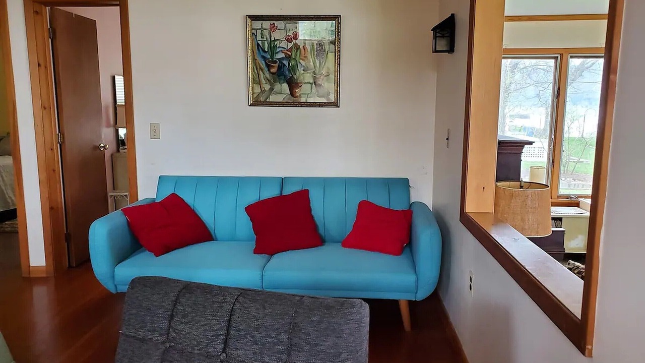 Photo of Livingroom in Honeoye