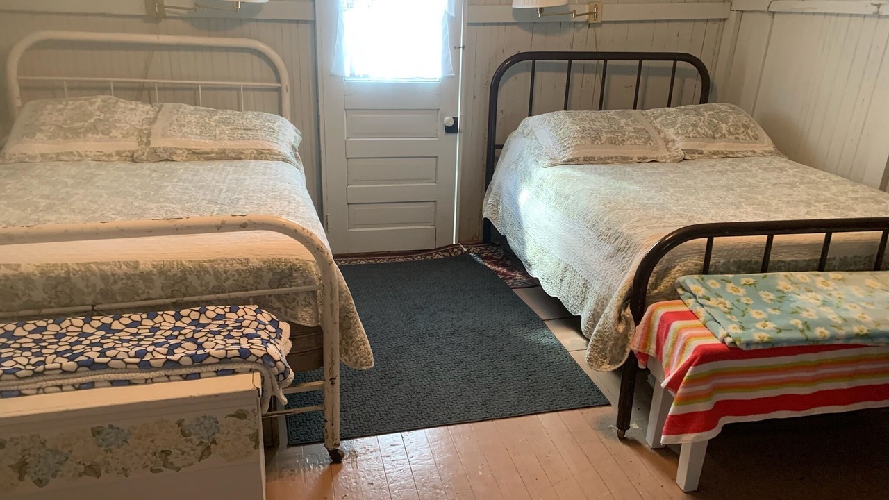 Photo of Bedroom in Lakeside