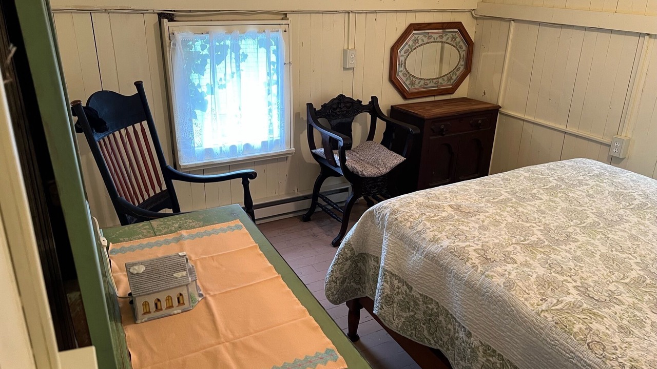 Photo of Bedroom in Lakeside
