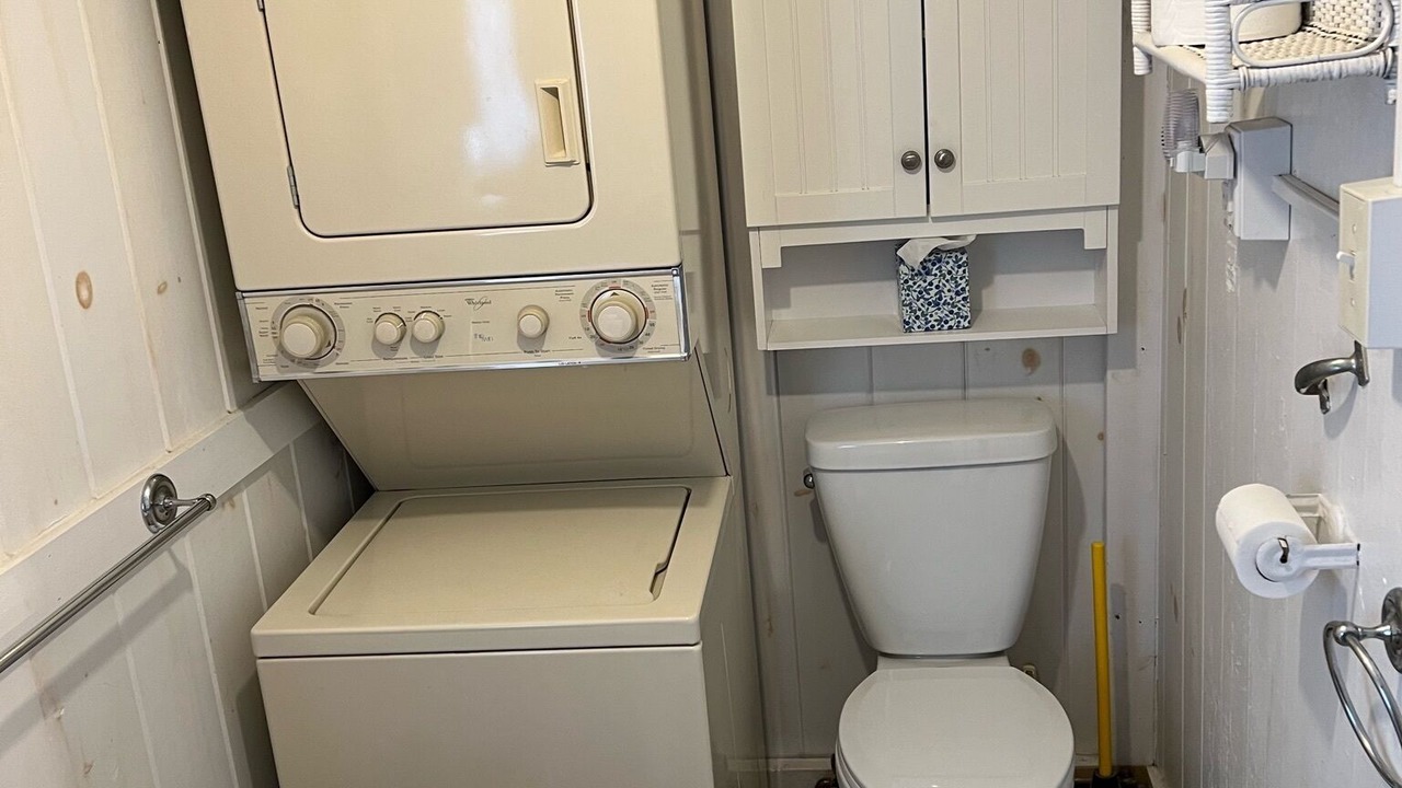 Photo of Bathroom in Lakeside