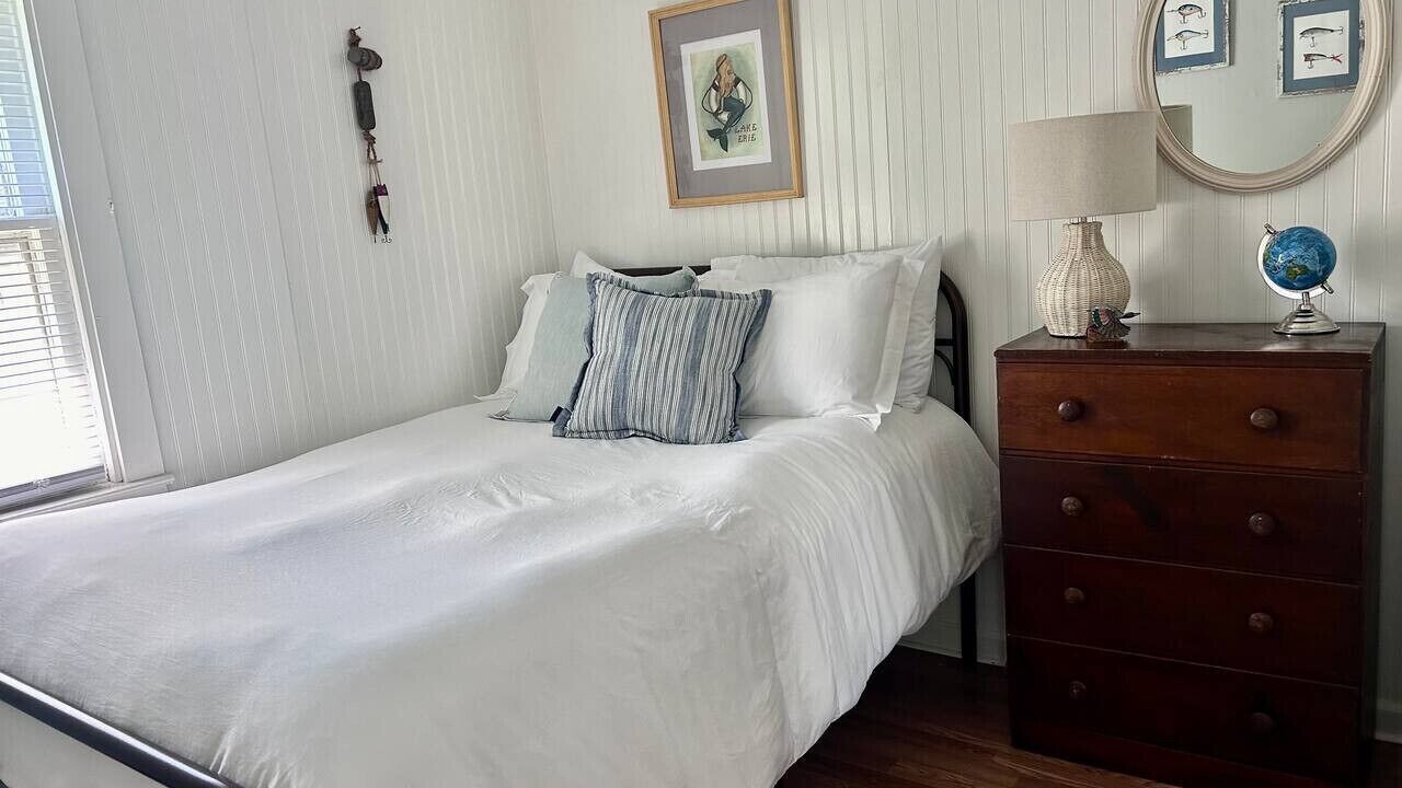 Photo of Bedroom in Geneva-on-the-Lake