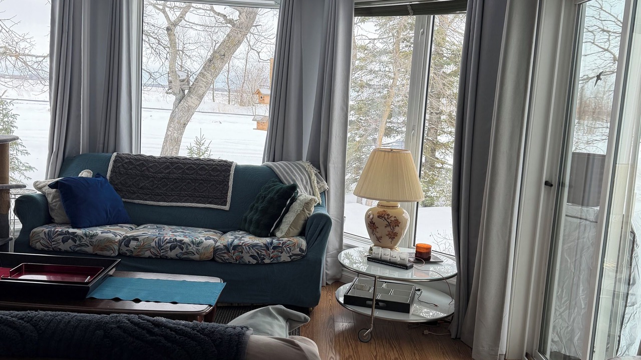 Photo of Livingroom in Winnipeg Beach