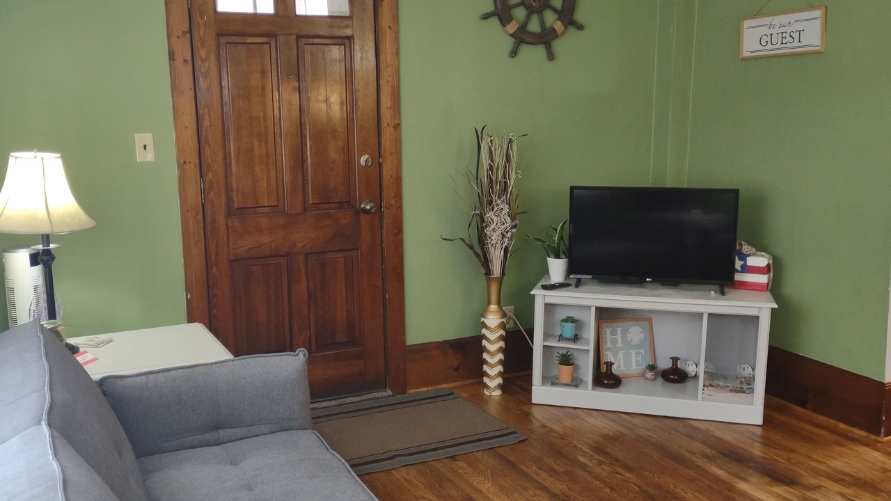 Photo of Livingroom in Conneaut