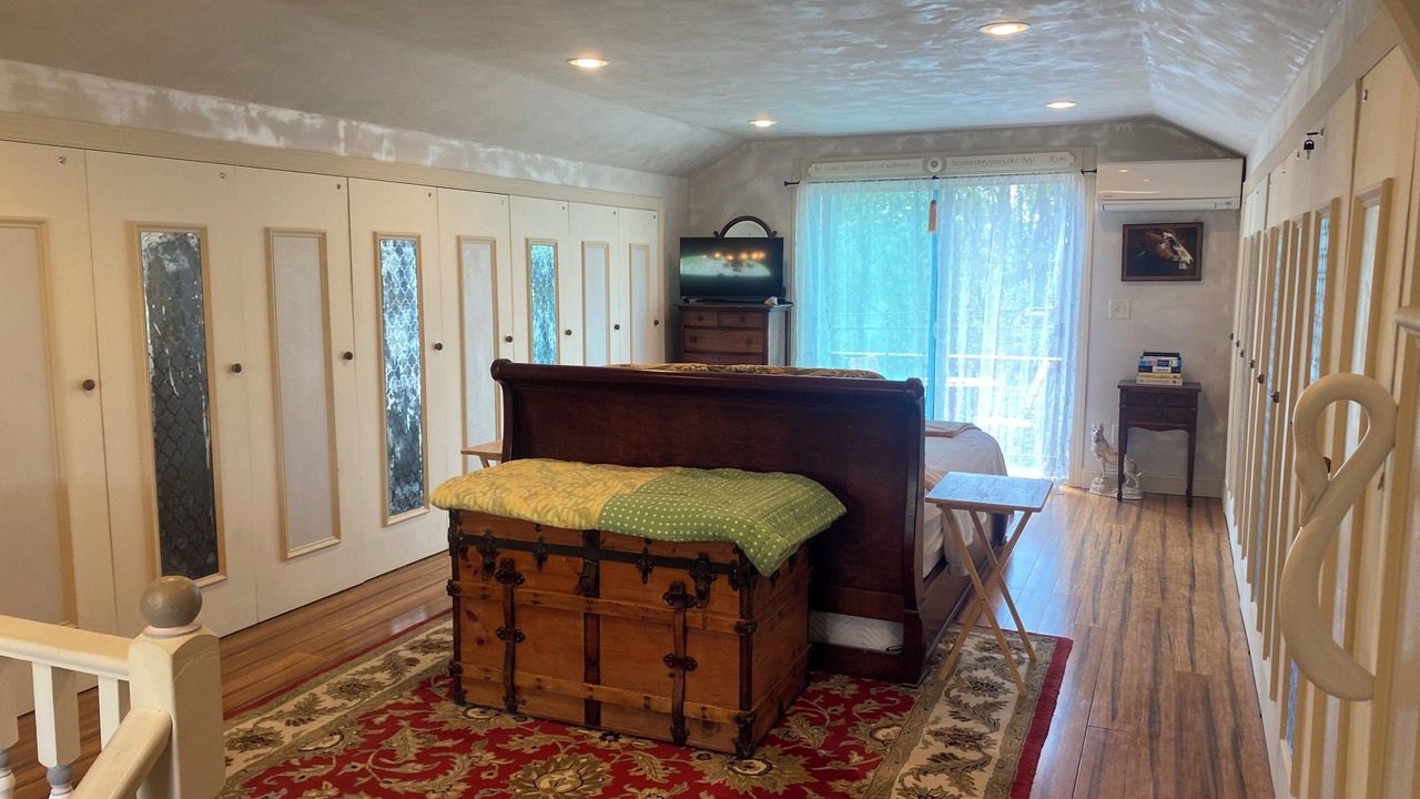 Photo of Bedroom in Skaneateles
