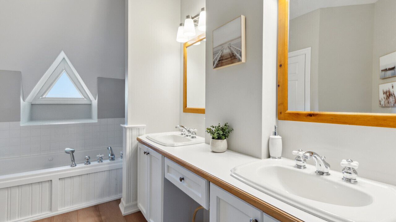 Photo of Bathroom in The Blue Mountains