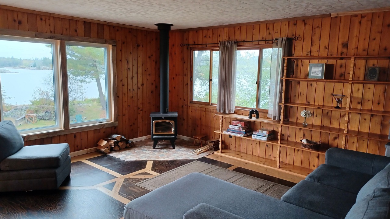 Photo of Livingroom in Georgian Bay