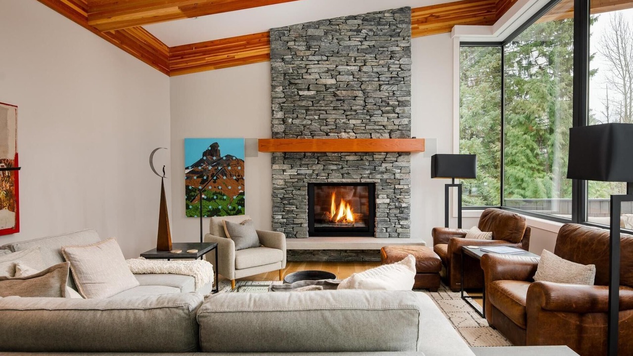 Photo of Livingroom in Whistler
