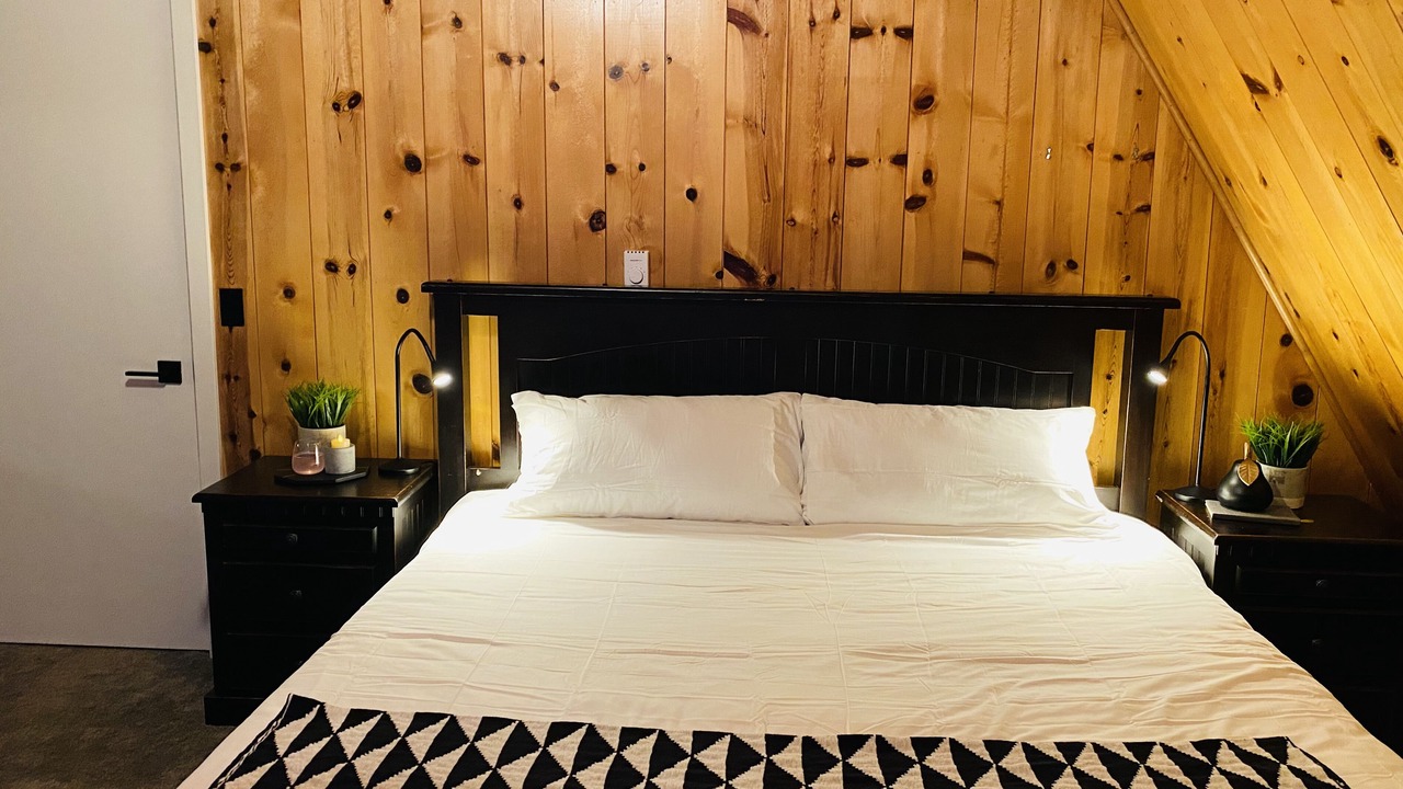 Photo of Bedroom in Pender Island