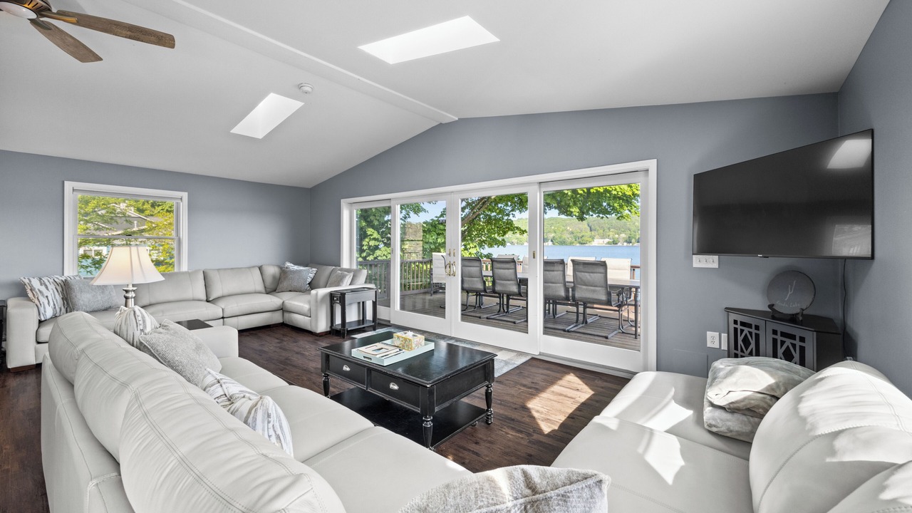 Photo of Livingroom in Penn Yan