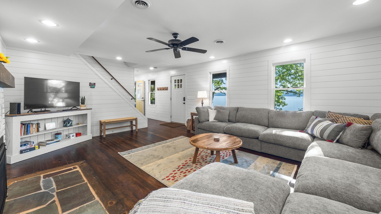 Photo of Livingroom in Grange Landing