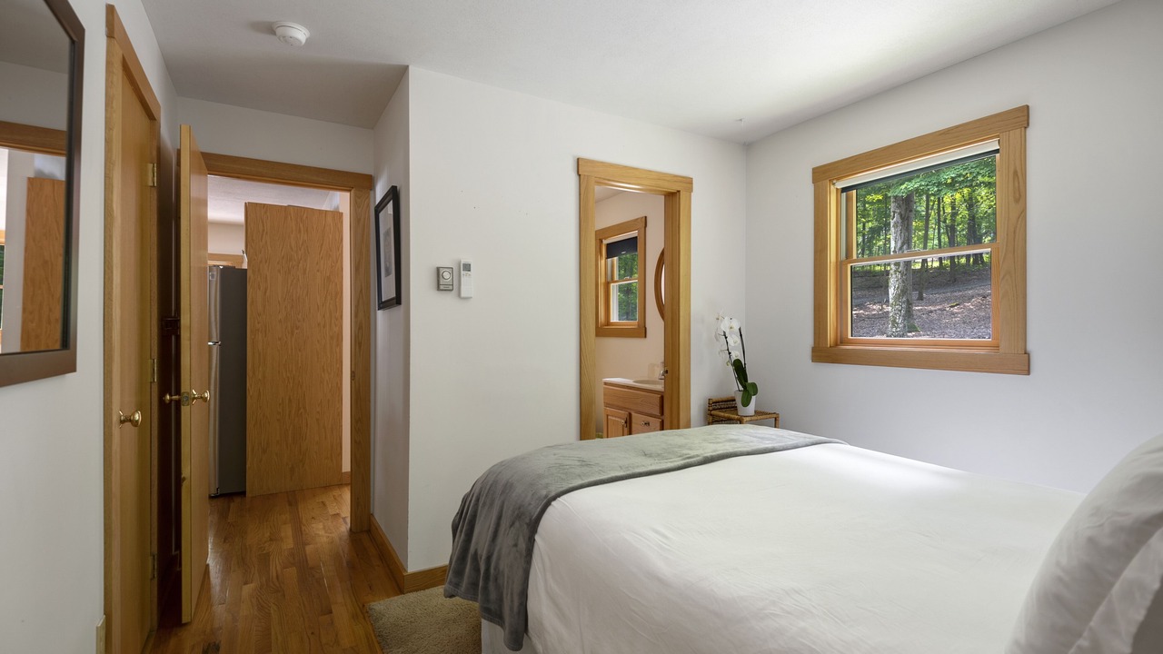 Photo of Bedroom in Skaneateles