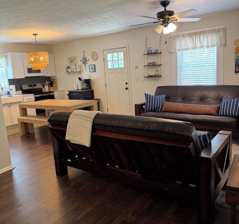 Photo of Livingroom in Put-in-Bay