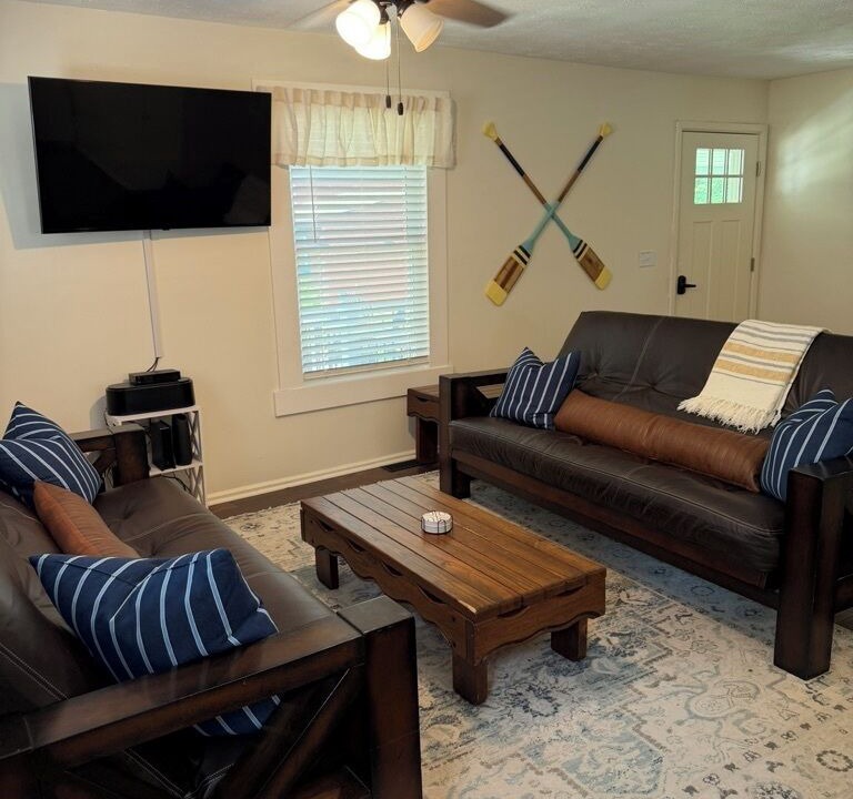 Photo of Livingroom in Put-in-Bay