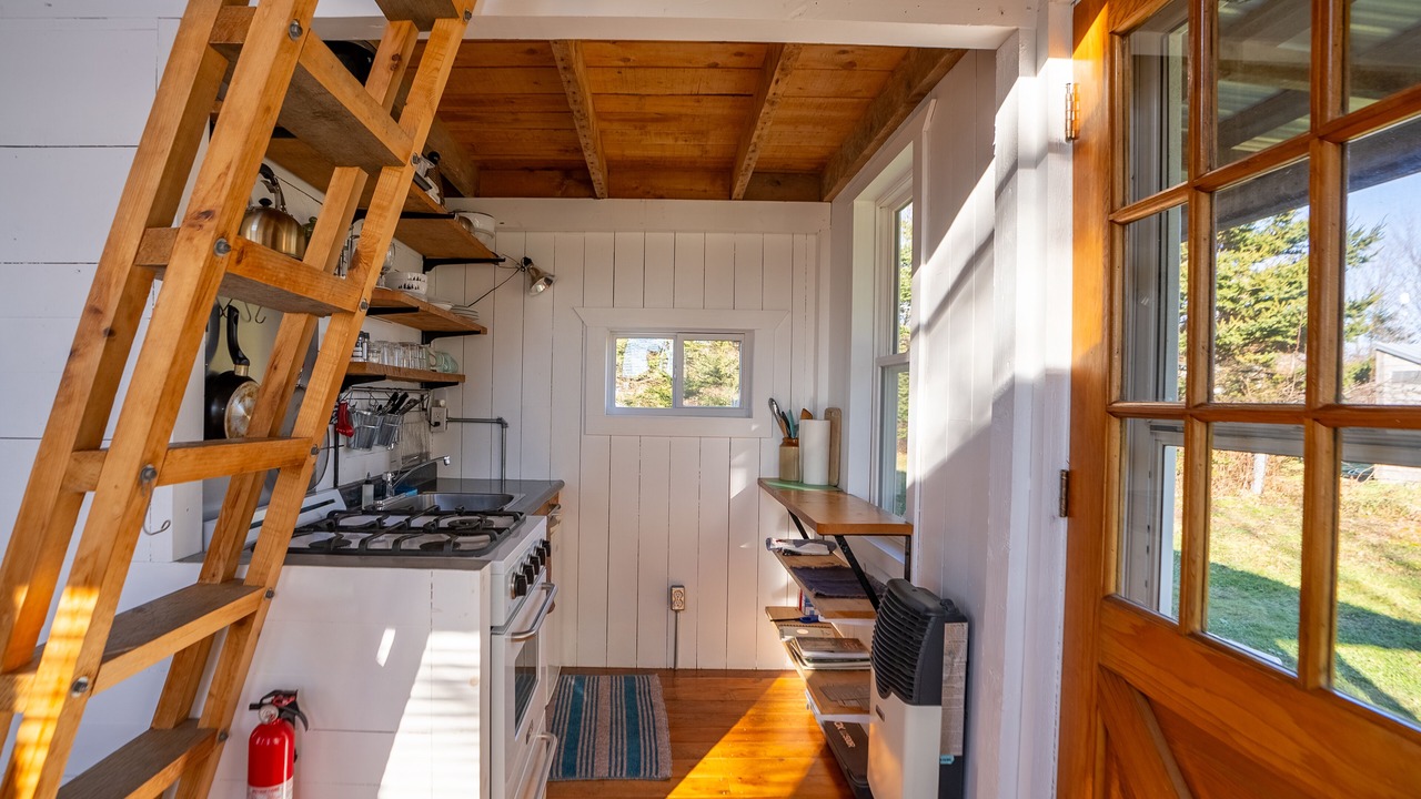 Photo of Kitchen in Lunenburg County