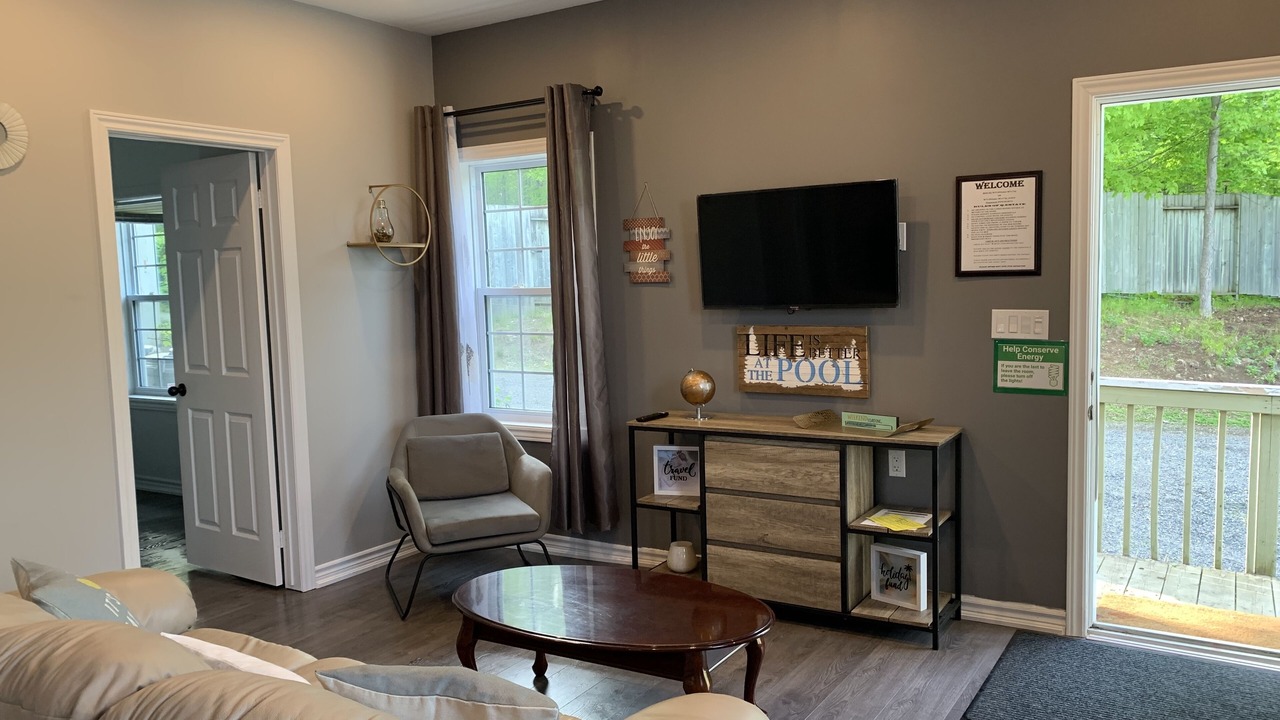Photo of Livingroom in Rideau Lakes