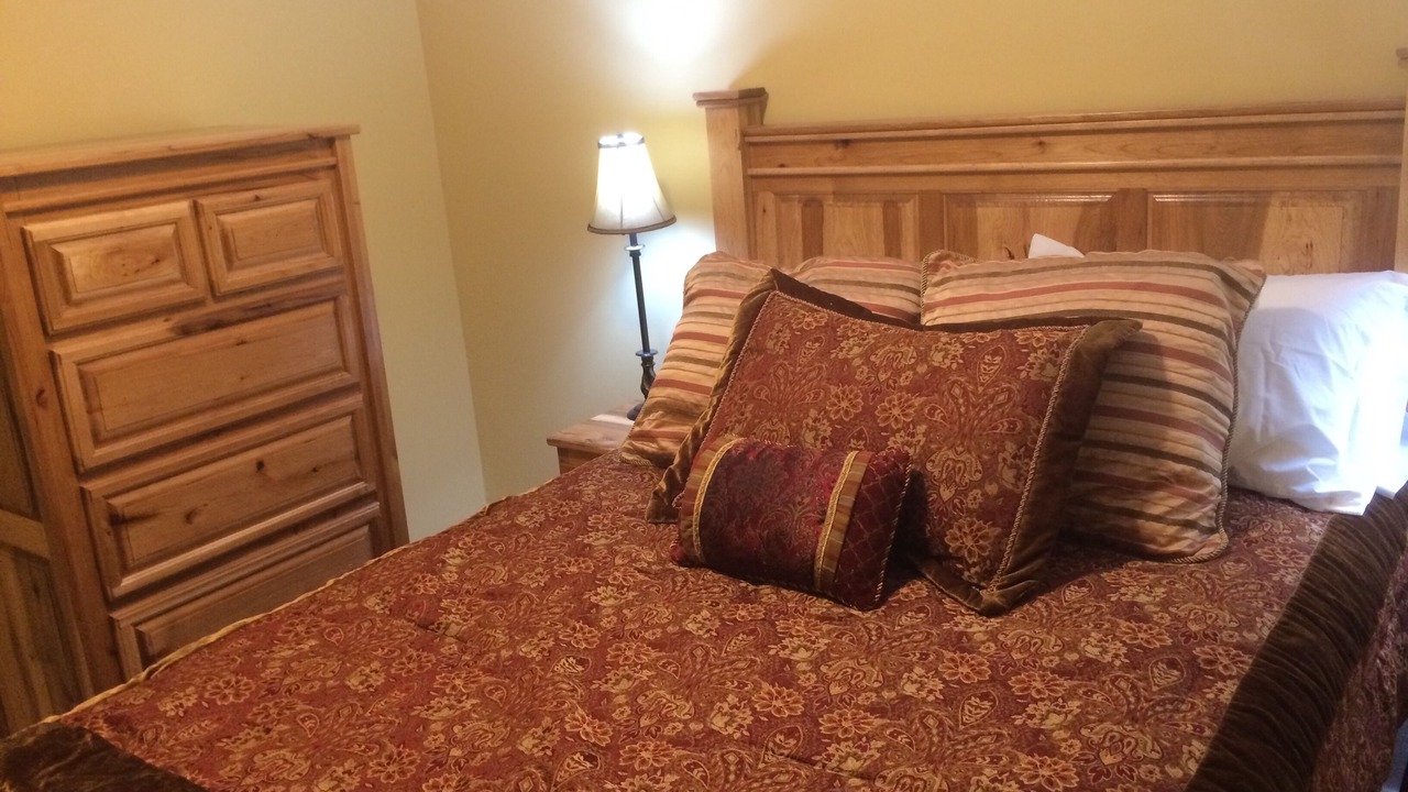 Photo of Bedroom in Ellicottville