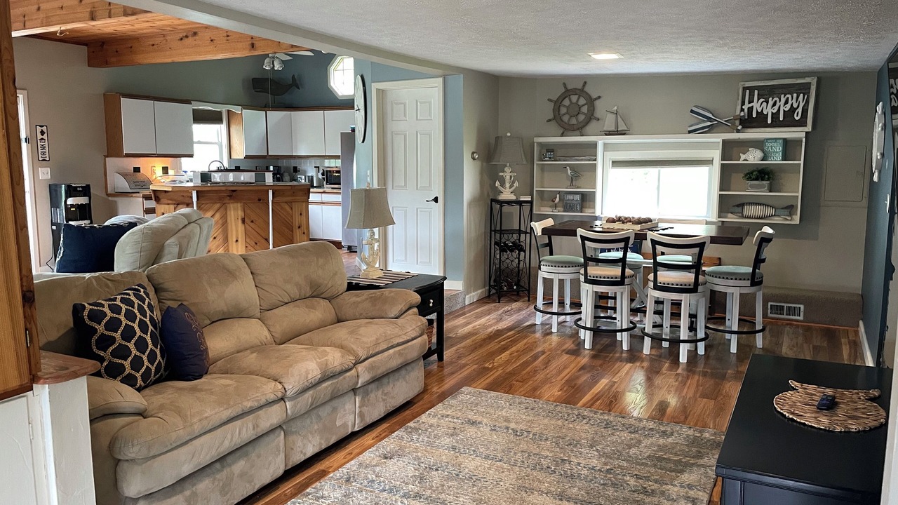 Photo of Livingroom in Lakeview
