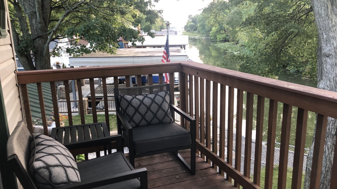 Photo of Outdoor in Lakeview