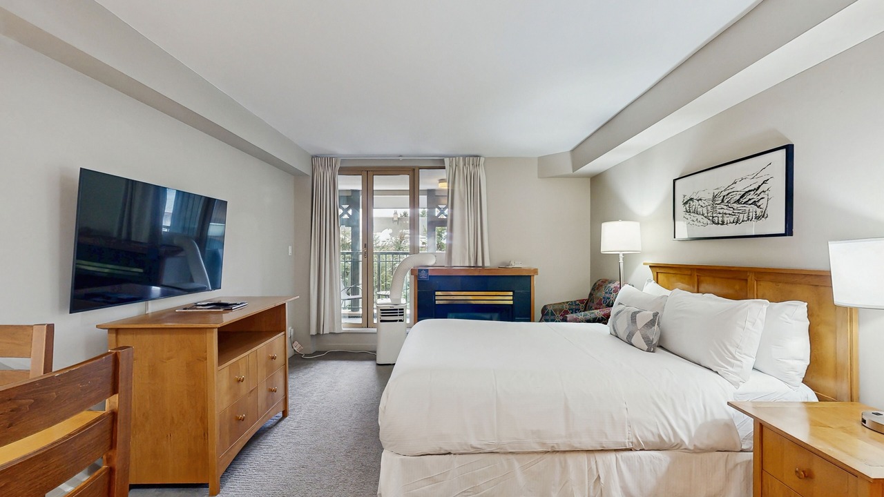 Photo of Bedroom in Whistler Village