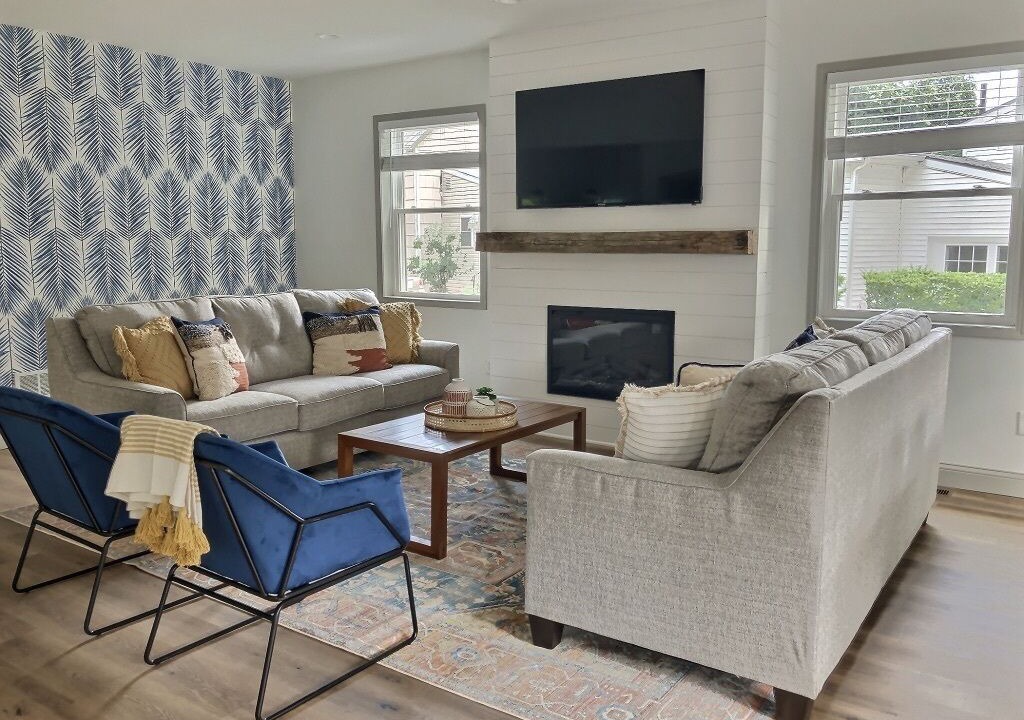 Photo of Livingroom in Huron