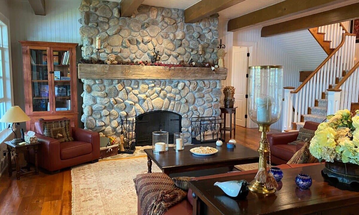 Photo of Bedroom in Crystal Beach