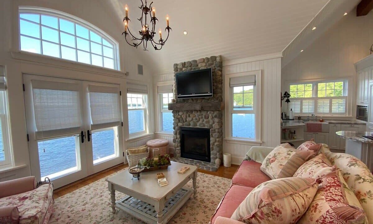 Photo of Livingroom in Crystal Beach