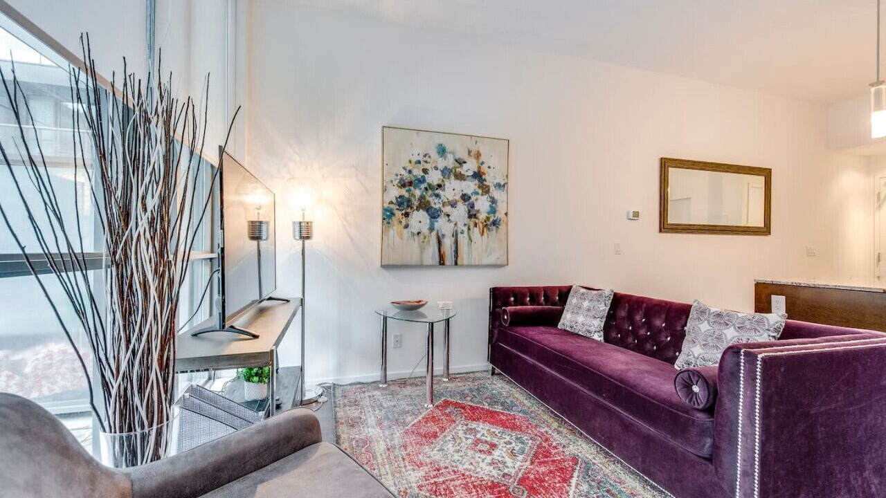 Photo of Livingroom in Toronto Entertainment District