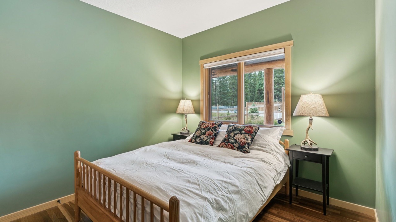 Photo of Bedroom in Bragg Creek