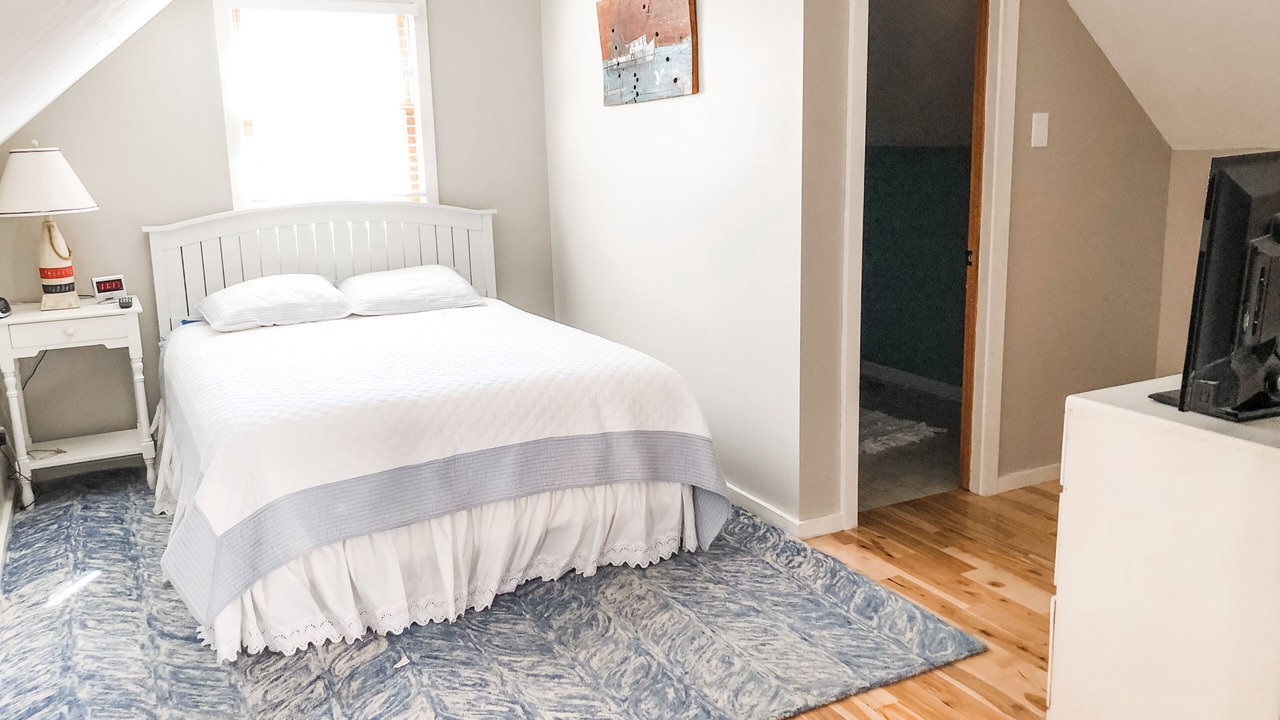 Photo of Bedroom in Kelleys Island