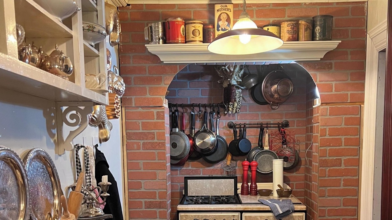 Photo of Kitchen in Downtown Niagara Falls