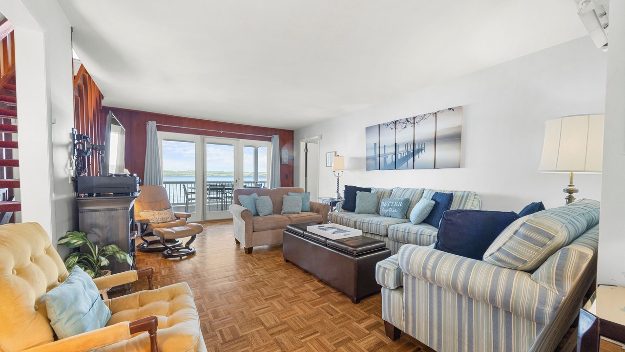 Photo of Livingroom in Town of Varick