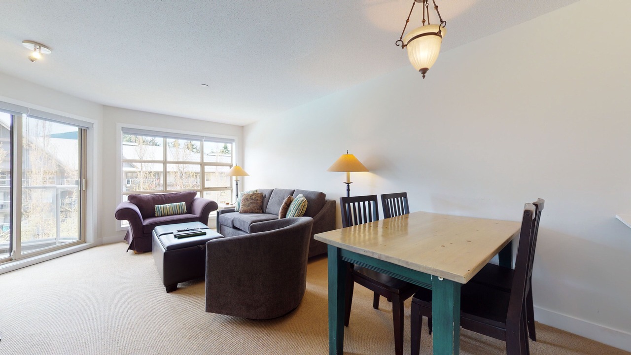 Photo of Livingroom in Upper Village