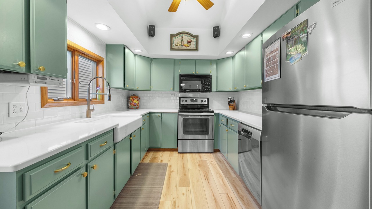 Photo of Kitchen in Town of Torrey