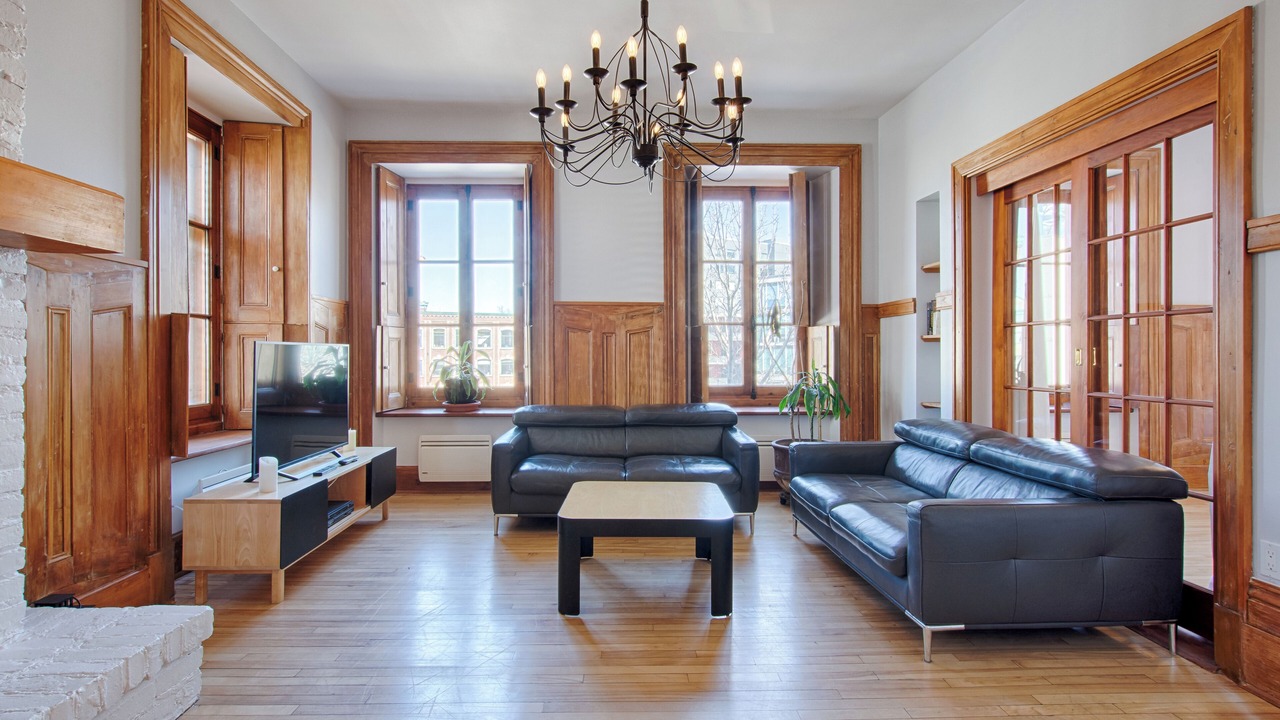 Photo of Livingroom in Centre-Ville