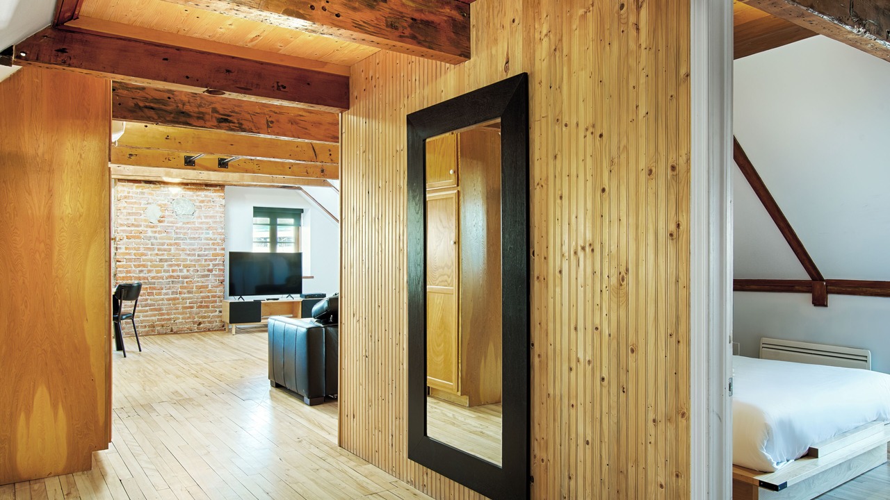 Photo of Livingroom in Centre-Ville