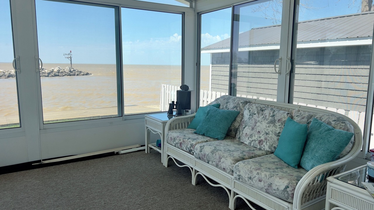 Photo of Livingroom in Oak Harbor
