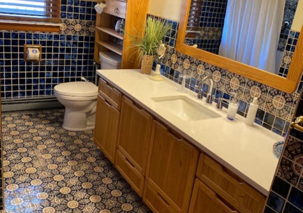 Photo of Bathroom in Lakeside