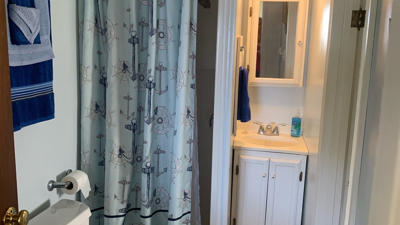 Photo of Bathroom in Lakeside