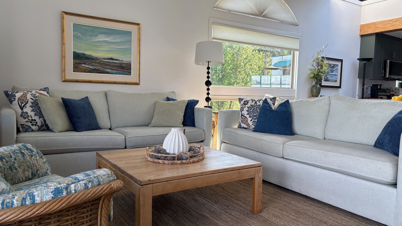 Photo of Livingroom in Yellow Point