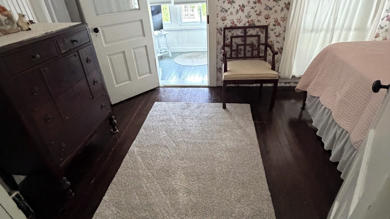Photo of Bedroom in Lakeside
