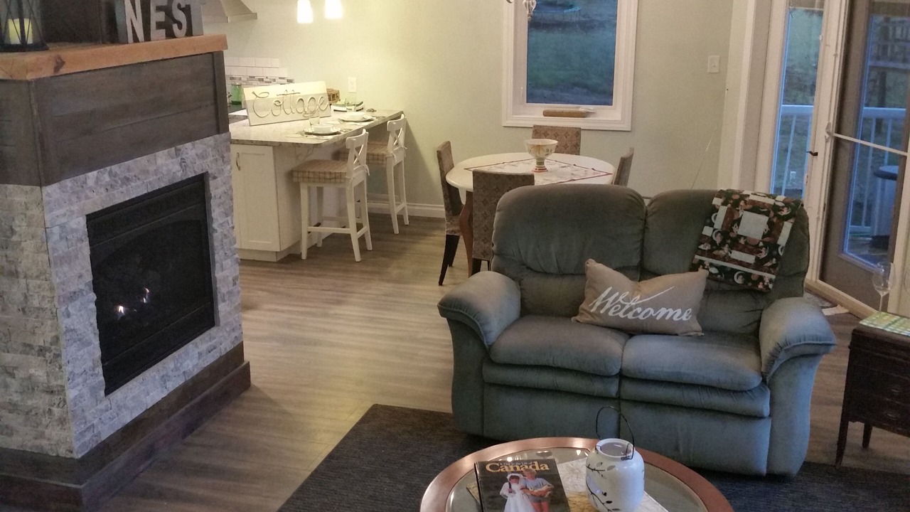 Photo of Livingroom in East Kootenay