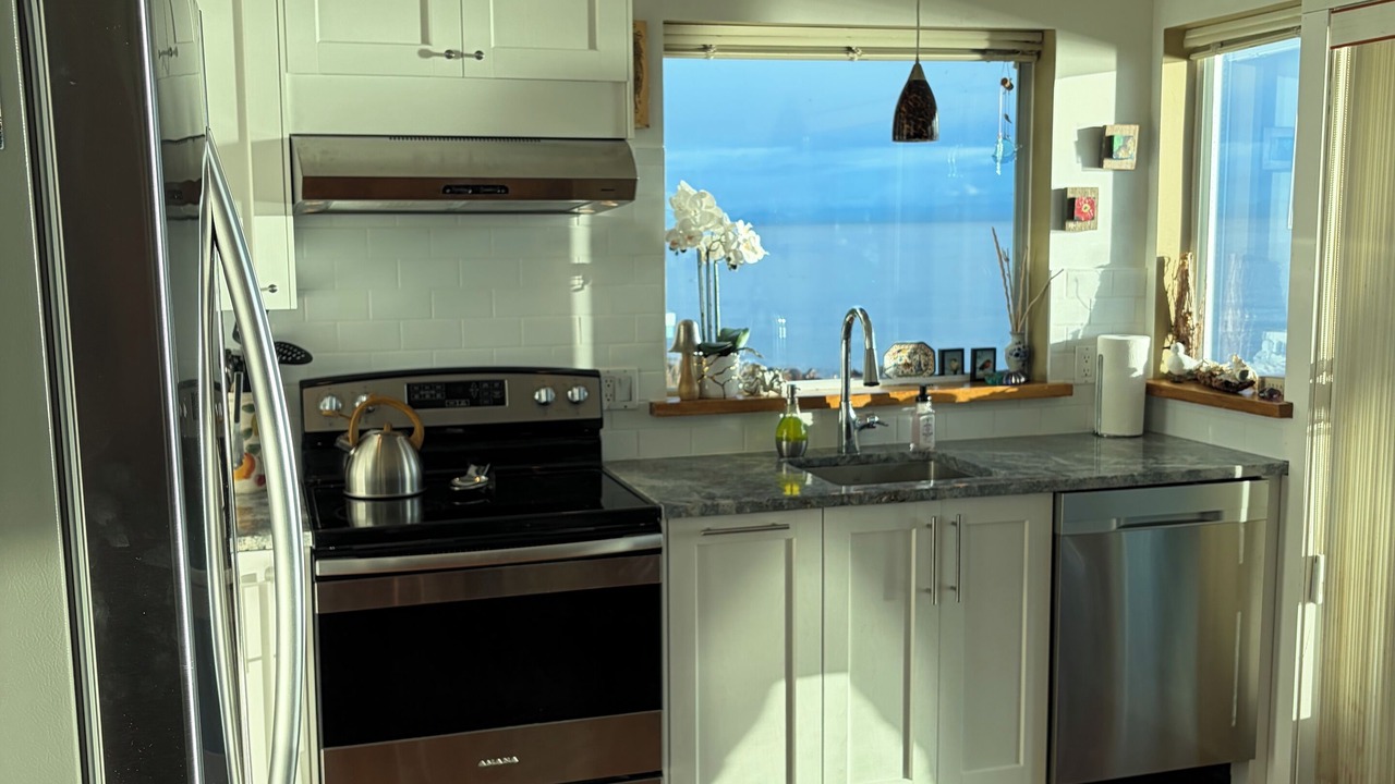Photo of Kitchen in Campbell River