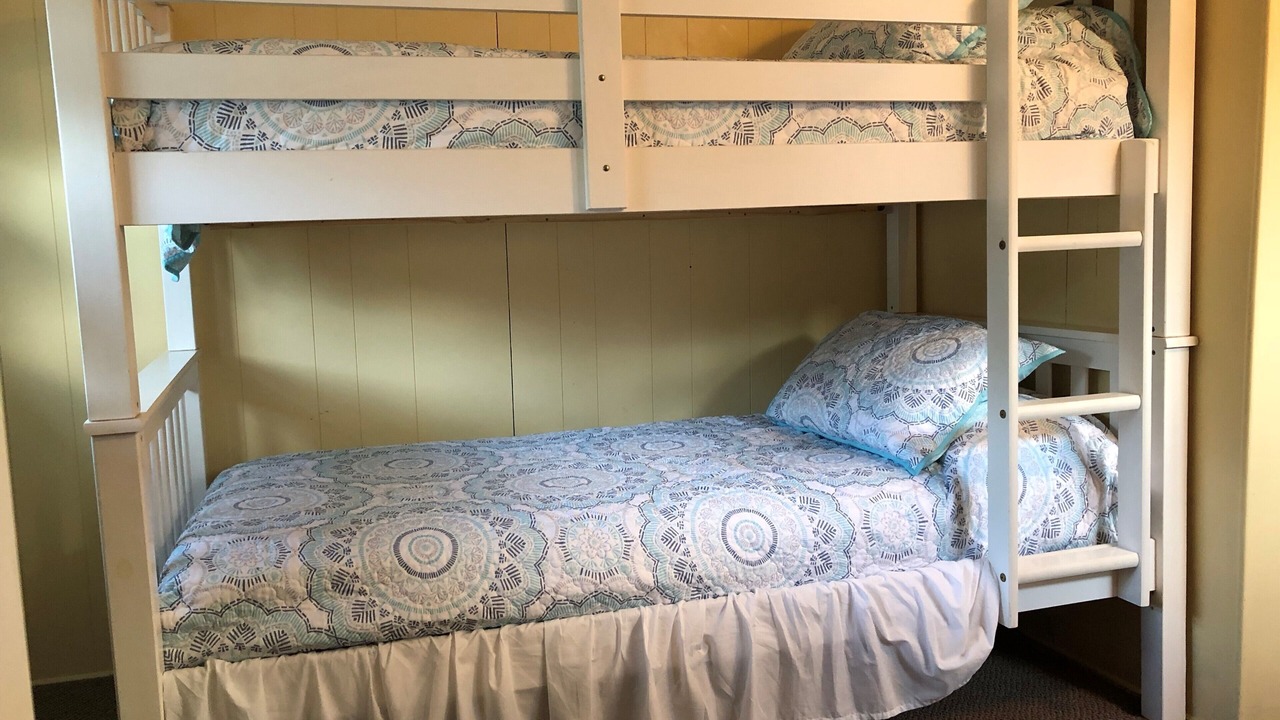 Photo of Bedroom in Lakeside