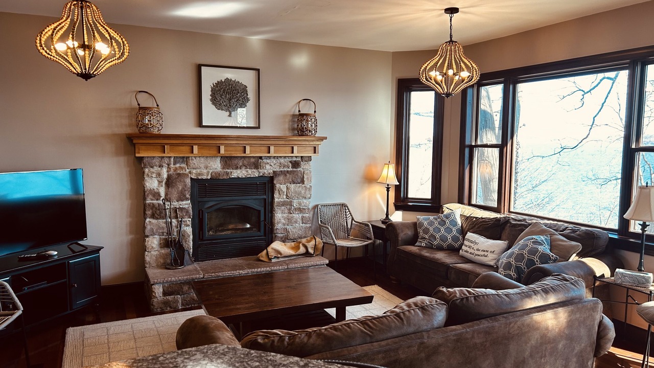 Photo of Livingroom in Seneca Falls